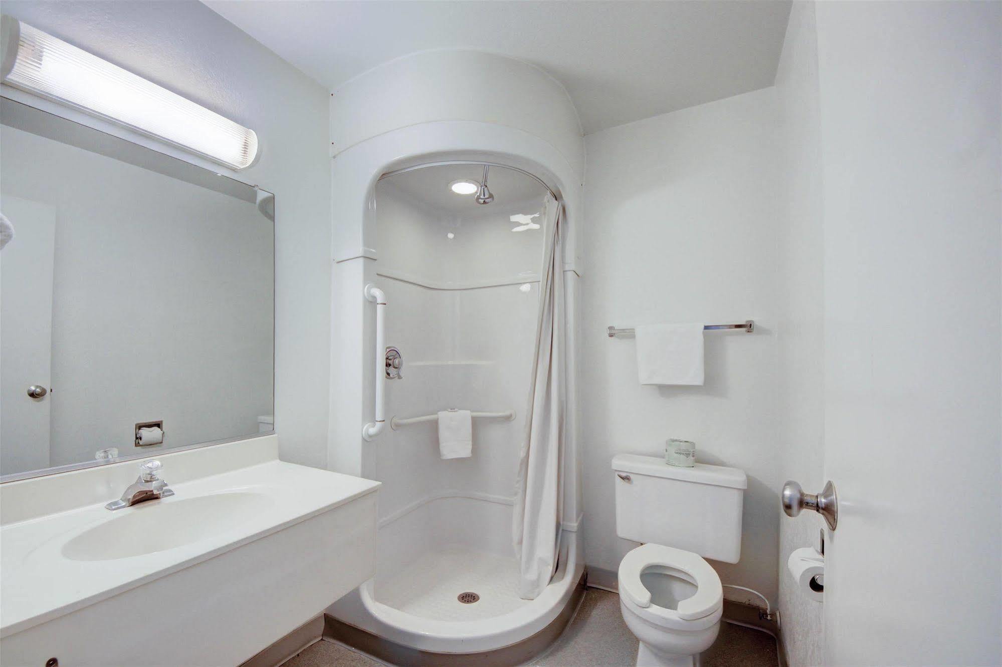 Avera Suites موسكوجي المظهر الخارجي الصورة